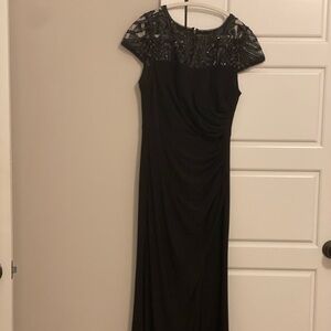 Adrianna Papell Black Maxi Dress